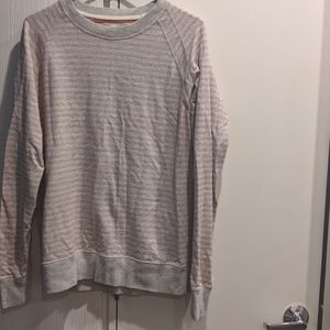 Mens crew neck sweatshirt.